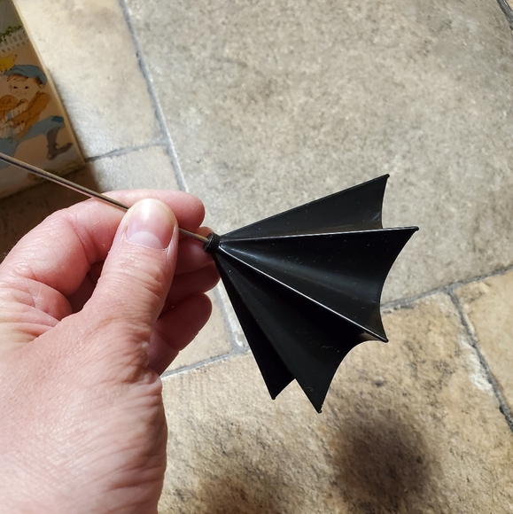 NWB Vintage Avon Tug A Brella  Bottle - Picture 12 of 13